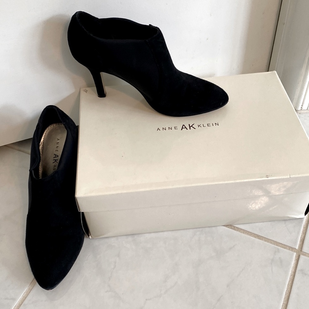 Anne Klein black booties. 3in heel. Used once